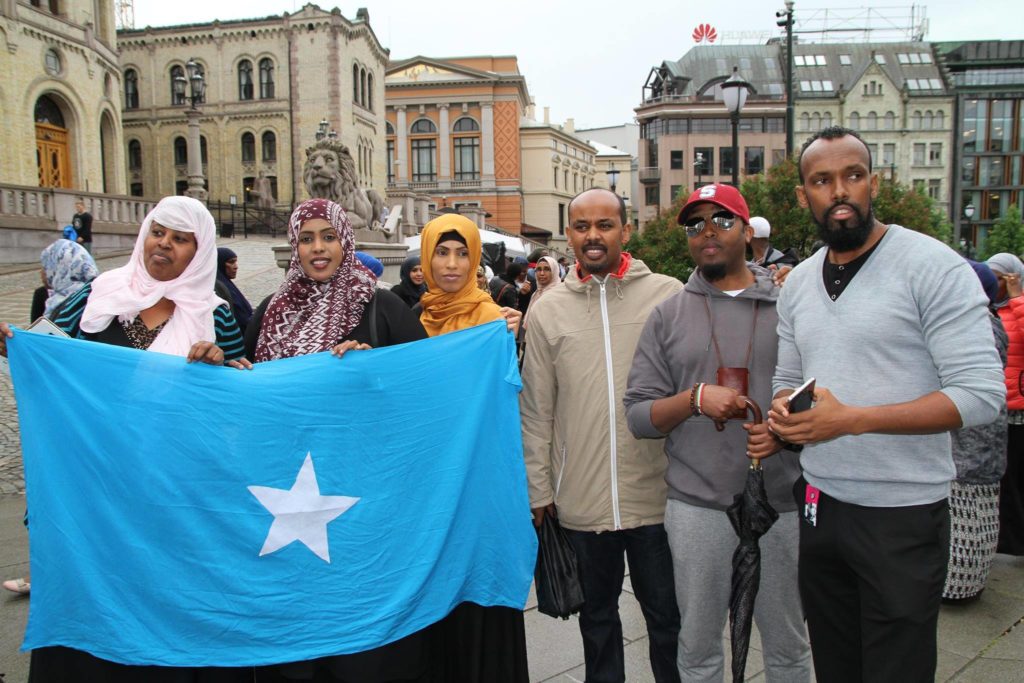 13445896_1757932324444316_1300571667_o[1]